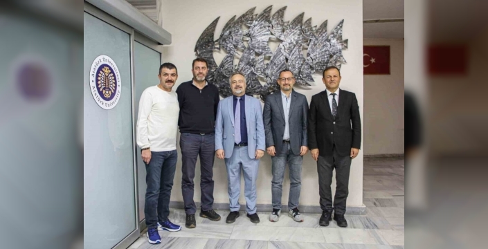 Atatürk Üniversitesi'nden Çin'le Dev Proje: Balık Yetiştiriciliğinde Yapay Zekâ Destekli 'Akıllı Yemleme' Dönemi!