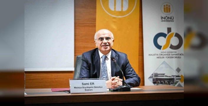 Başkan Er, üniversite öğrencileriyle bir araya geldi:''Şehir 12 ayda ayağa kalktı''