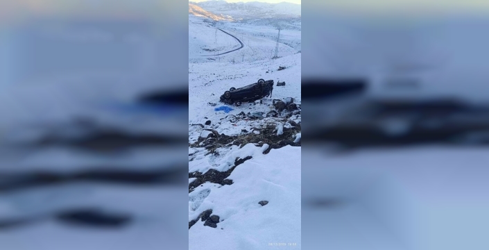 Bingöl’de otomobil şarampole yuvarlandı: 4 yaralı