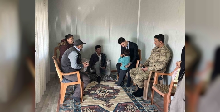 Digor Kaymakamı Kahraman köylerde vatandaşlarla buluşuyor
