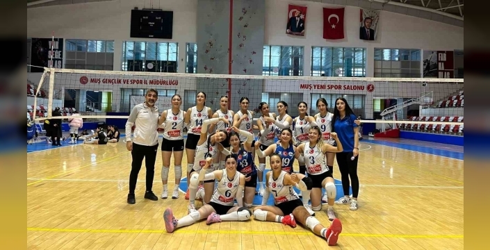Elazığ Belediyespor Kadın Voleybol Takımı, deplasmandan galibiyetle ayrıldı