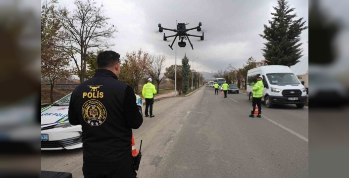 Elazığ’da kurallara uymayan sürücüler, dronla tespit edildi