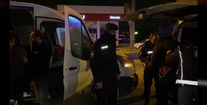 Erzurum’da 37 kaçak göçmen ve 10 organizatör yakalandı