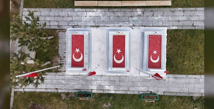 Erzurum Valiliği’nden şehitliklere anlamlı dokunuşlar