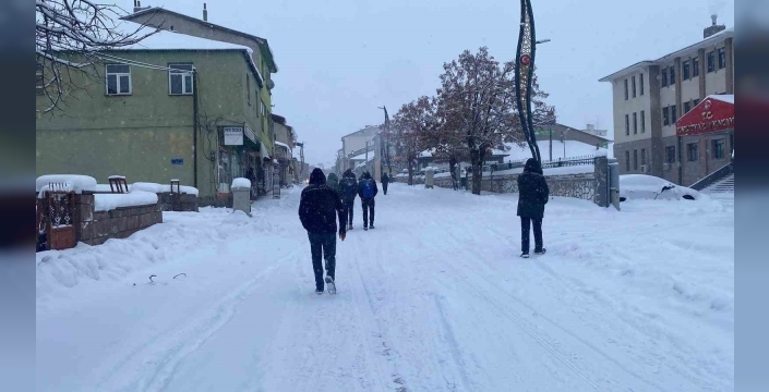 Karlıova’da eğitime 1 gün ara verildi