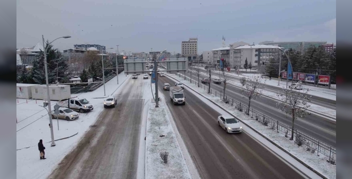 Malatya’da kar yağışı hayatı olumsuz etkiledi