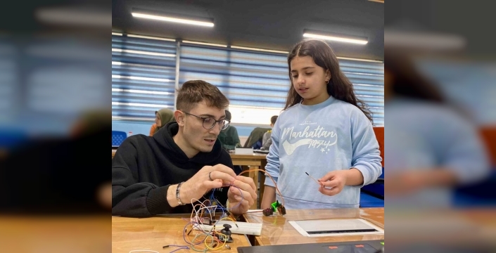 Muş'ta Gençler Robotik Laboratuvarında! İşte Geleceğin Mühendisleri