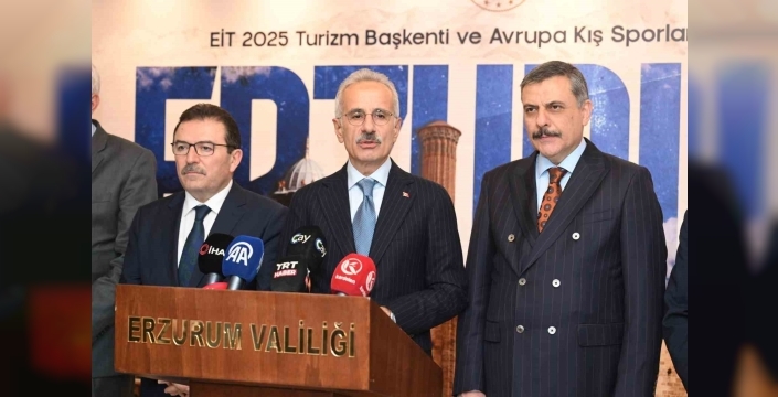 Ulaştırma ve Altyapı Bakanı Uraloğlu: ''Erzincan-Erzurum-Kars tren hattı etüt proje çalışmaları devam ediyor''