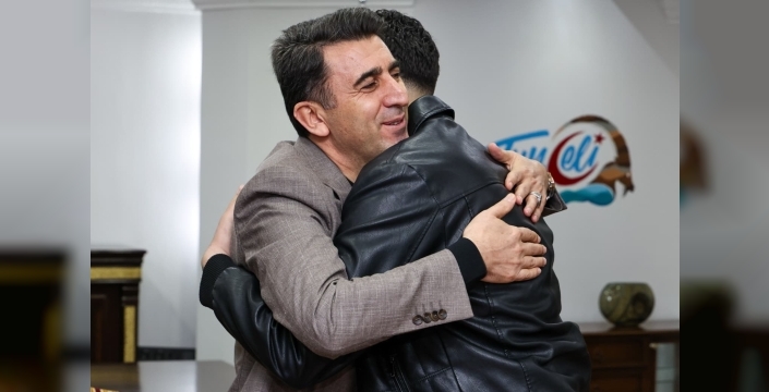 Vali Aygöl’den anlamlı jest