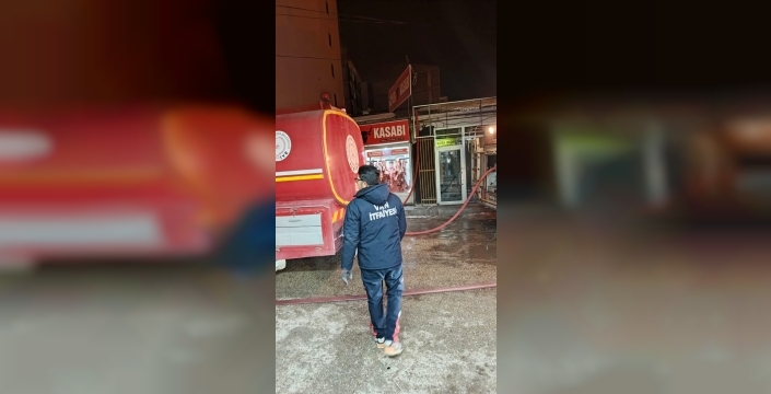 Van’da korkutan yangın: 5 iş yeri zarar gördü