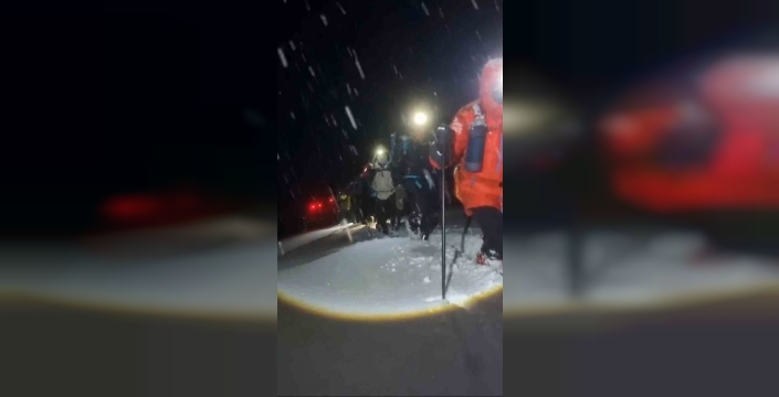 Ağrı Dağı’nda zirve tırmanışı yarıda kaldı
