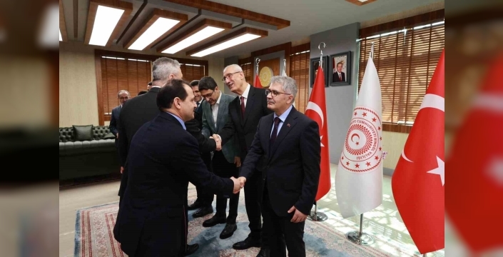 Bingöl’de resmi bayramlaşma töreni düzenlendi