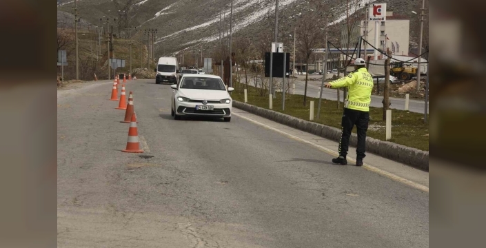 Bitlis’te bayram öncesi sıkı trafik denetimi