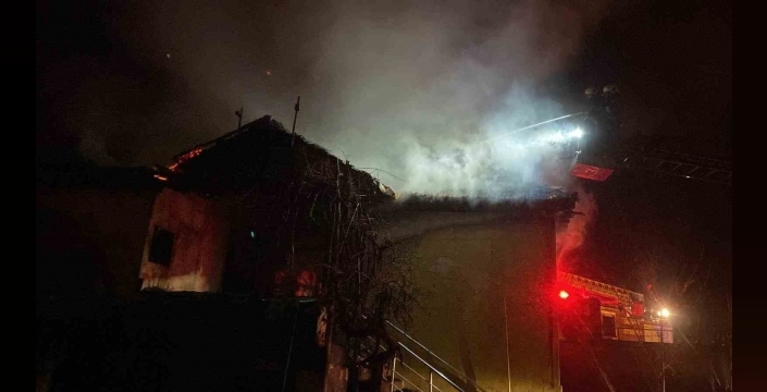 Erzincan’da ev yangını