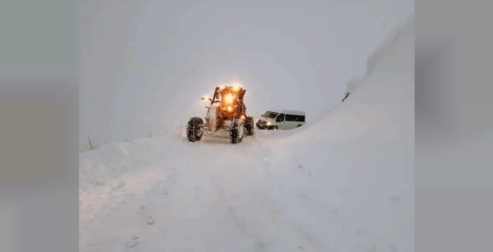 Erzincan’da kardan kapanan 335 köy yolu ulaşıma açılıyor