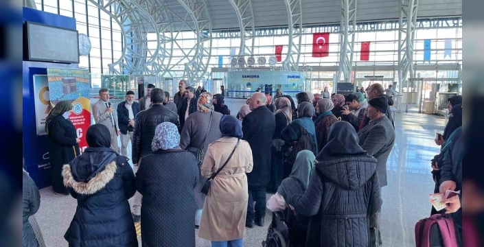 Erzincan’dan umre yolcuları dualarla uğurlandı