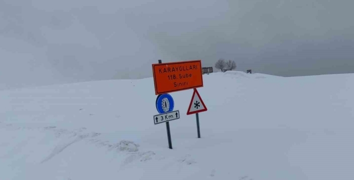 Hasköy-Mutki yolu kar ve tipi nedeniyle ulaşıma kapatıldı