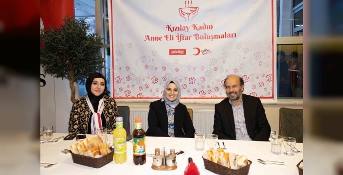 Kızılay Kadın’dan anlamlı iftar: Yetimler unutulmadı