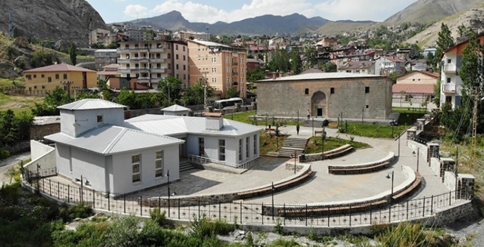 Meydan Medresesi’nde prodüksiyon çekimleri ücretli oldu
