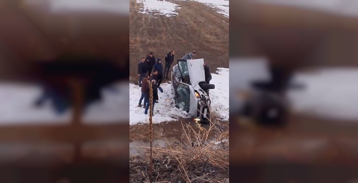 Şarampole uçan araçtaki sürücü burnu bile kanamadan kurtuldu