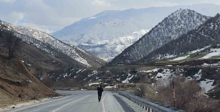 Tatvan ile Hizan arasındaki eşsiz manzaralar hayran bırakıyor