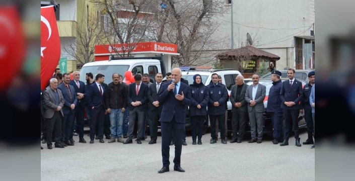 Uzundere’de hizmet seferberliği: Yeni araç filosu dualarla tanıtıldı
