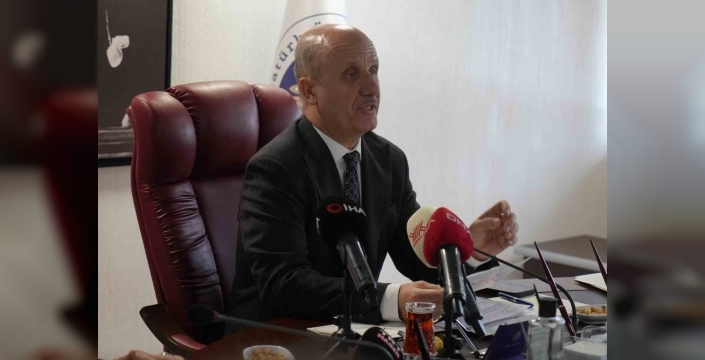 YÖK Başkan Prof. Dr. Erol Özvar,