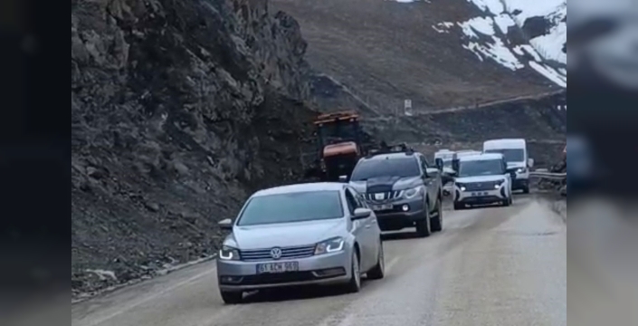 Yüksekova yolu trafiğe kapatılıyor