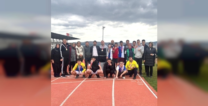 Elazığ’da özel sporcuların masa tenisi ve atletizm heyecanı