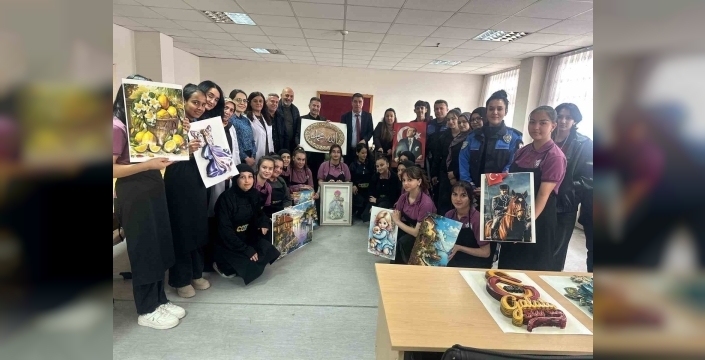 Polisten öğrencilere destek: Kâğıt rölyef kursu ziyaret edildi