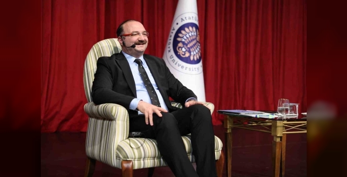 Rektör Hacımüftüoğlu, geleceğin hekimleriyle bir araya geldi