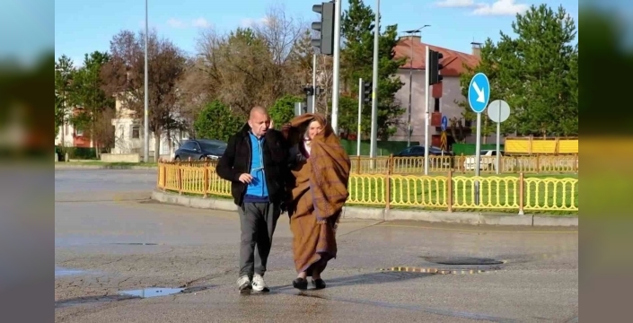 48 yıldır engelli evlada adanmış bir ömür ve vefakar Erzurumlu annenin hayalleri