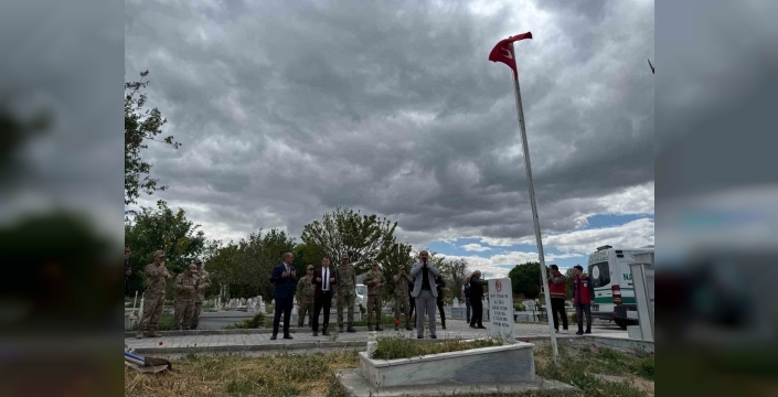 56 yıl sonra bulunan şehit mezarı memleketine taşındı