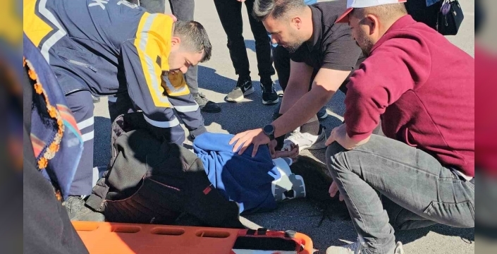 Adilcevaz’da bayram ziyaretinde dönenlerin içerisinde bulunduğu araç kaza yaptı: 3 yaralı