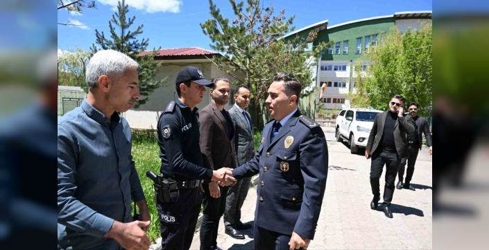 Ağrı Emniyet Müdürü Önder, Kurban Bayramı’nda emniyet personeliyle bayramlaştı