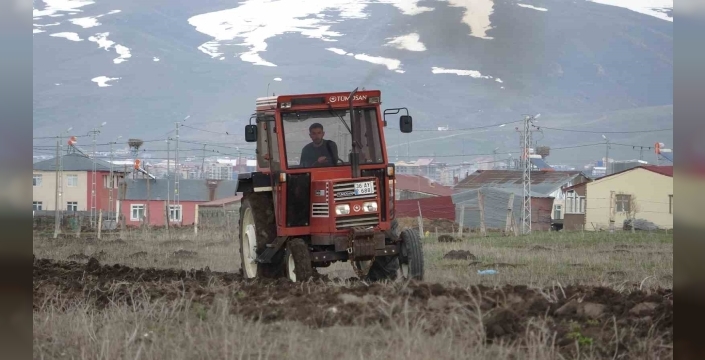 Ardahan’da buğday ve arpa ekimi başladı