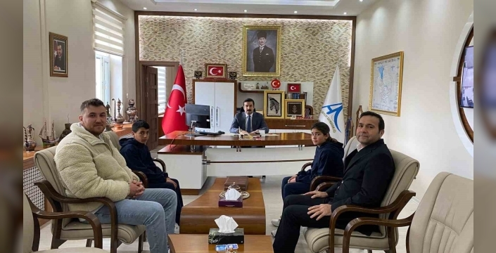 Arpaçaylı öğrencilerden Türkiye finallerinde gururlandıran başarı