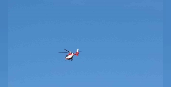 Bahçesaray’da kalp hastası için hava ambulansı havalandı