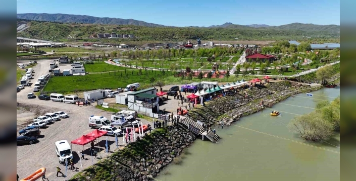 Bingöl’de rafting şöleni: Türkiye Şampiyonası coşkuyla başladı