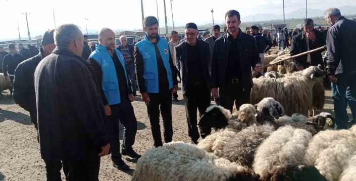 Çaldıran’da din görevlileri vatandaşı bilgilendirdi