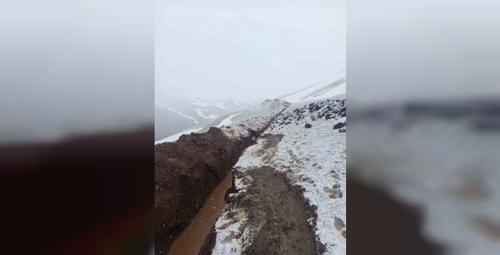 Diyadin’de Mayıs sonunda kar sürprizi