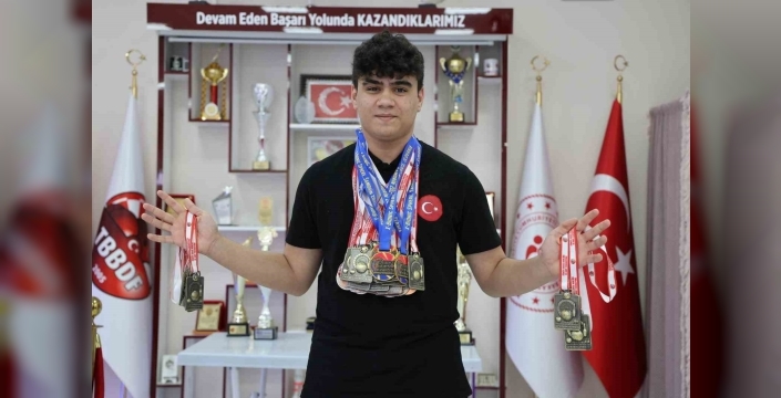 Dünya ve Türkiye dart şampiyonu Bedirhan Nas, 30 madalyaya ulaştı