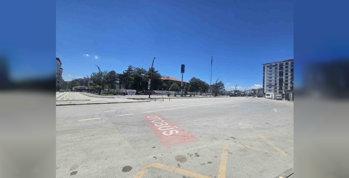 Elazığ’da cadde ve sokaklar boş kaldı