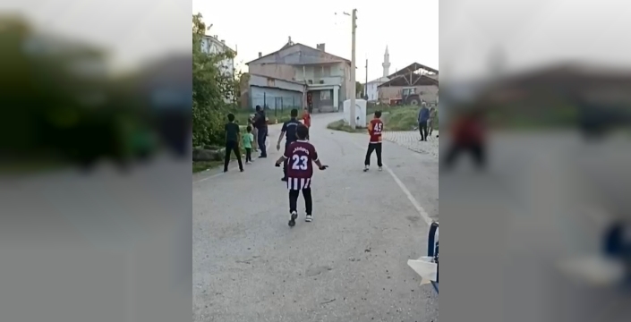 Elazığ’da gönülleri ısıtan maç: Jandarma ve çocuklar aynı sahada buluştu
