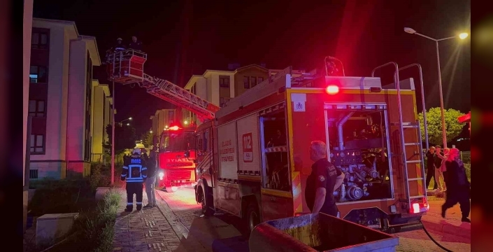 Elazığ’da korkutan yangın: 1’i hamile 4 kişi dumandan etkilendi