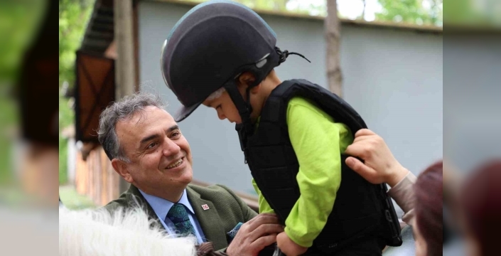 Elazığ emniyetinden engelliler haftasında anlamlı program