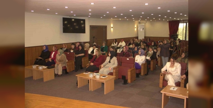 Erzurum’da ‘Zirvede kadın var’ programı düzenlendi