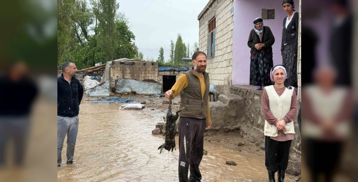 Iğdır’da sağanak sele dönüştü: Karakuyu köyünde evler ve araziler sular altında kaldı