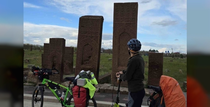 İki öğretmenden Van Gölü çevresinde 423 kilometrelik bisiklet turu