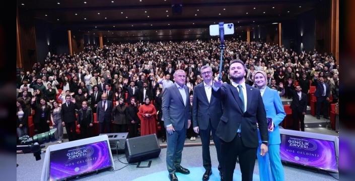 İnönü Medya Dezenformasyonla Mücadele Topluluğu, Ulusal Gençlik Zirvesi’ne katıldı